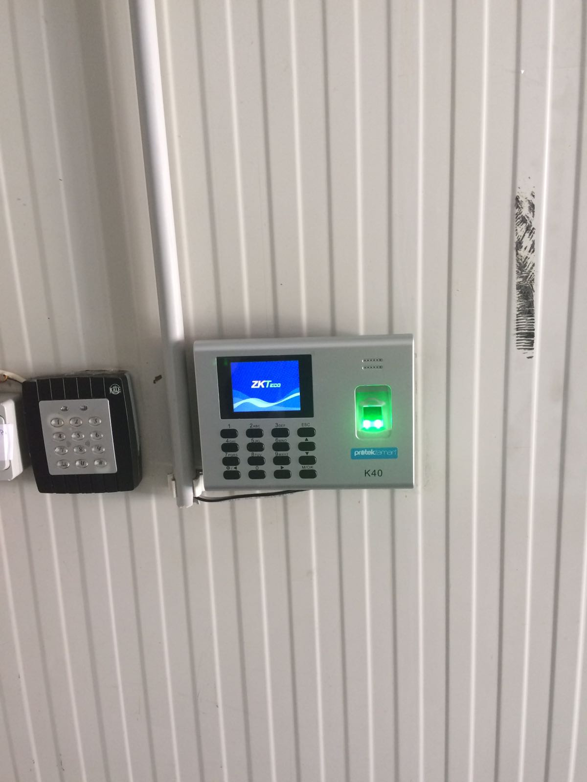 K40-ID Parmak İzi Okuyucu Montaj Görüntüleri